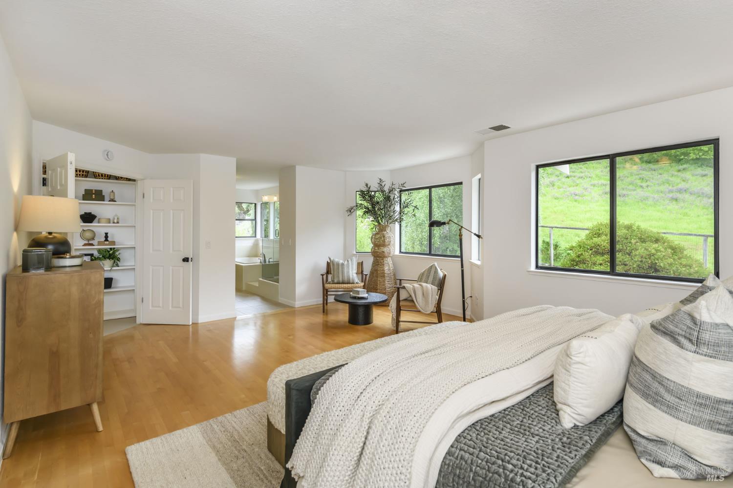 Detail Gallery Image 32 of 45 For 493 Fieldstone Dr, Novato,  CA 94945 - 4 Beds | 3 Baths