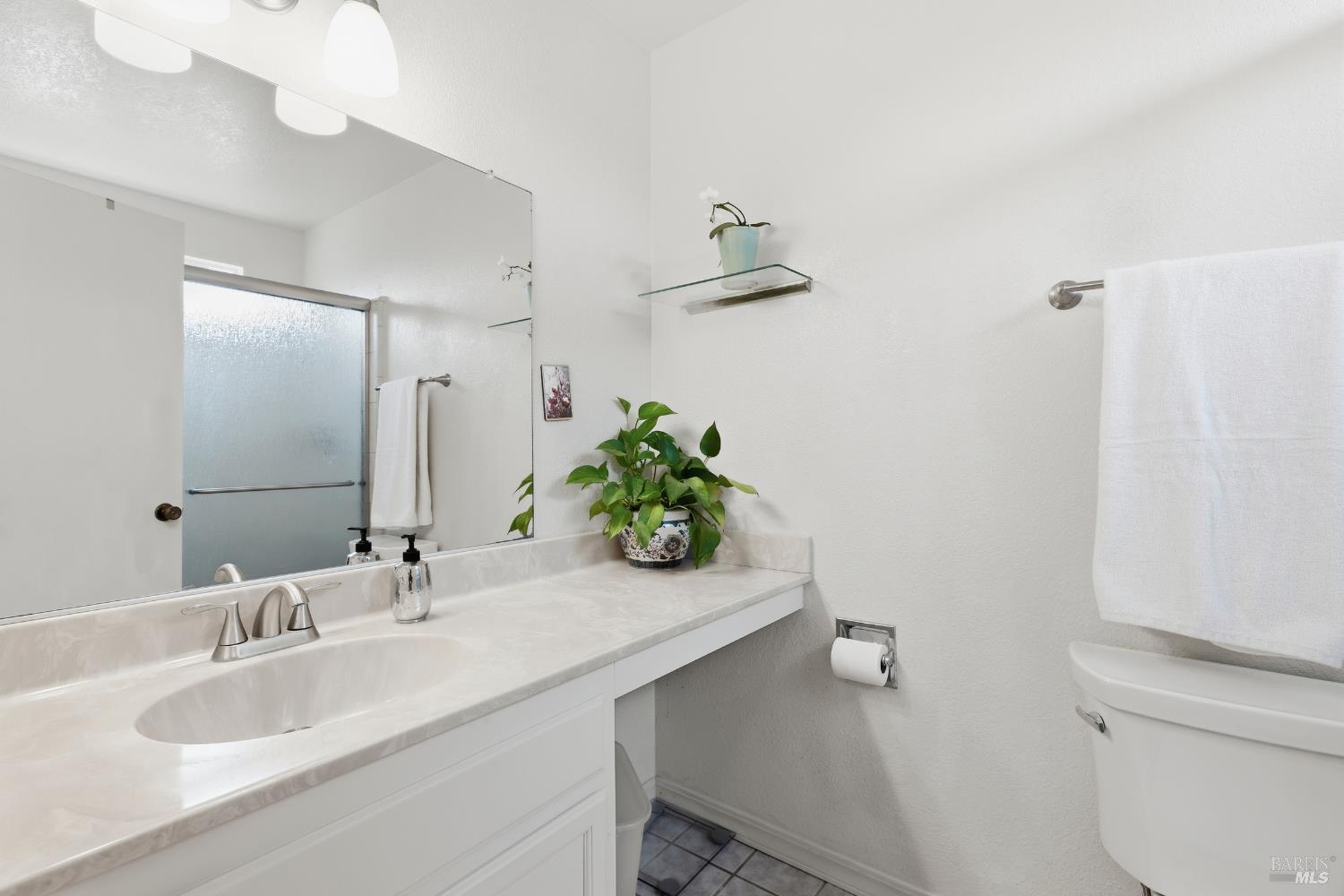 Detail Gallery Image 25 of 39 For 29 Caulfield Ct, Petaluma,  CA 94954 - 4 Beds | 3 Baths