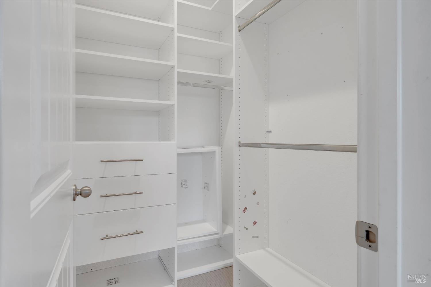 Detail Gallery Image 18 of 45 For 580 Kingbird Cir, Vacaville,  CA 95688 - 5 Beds | 4/1 Baths