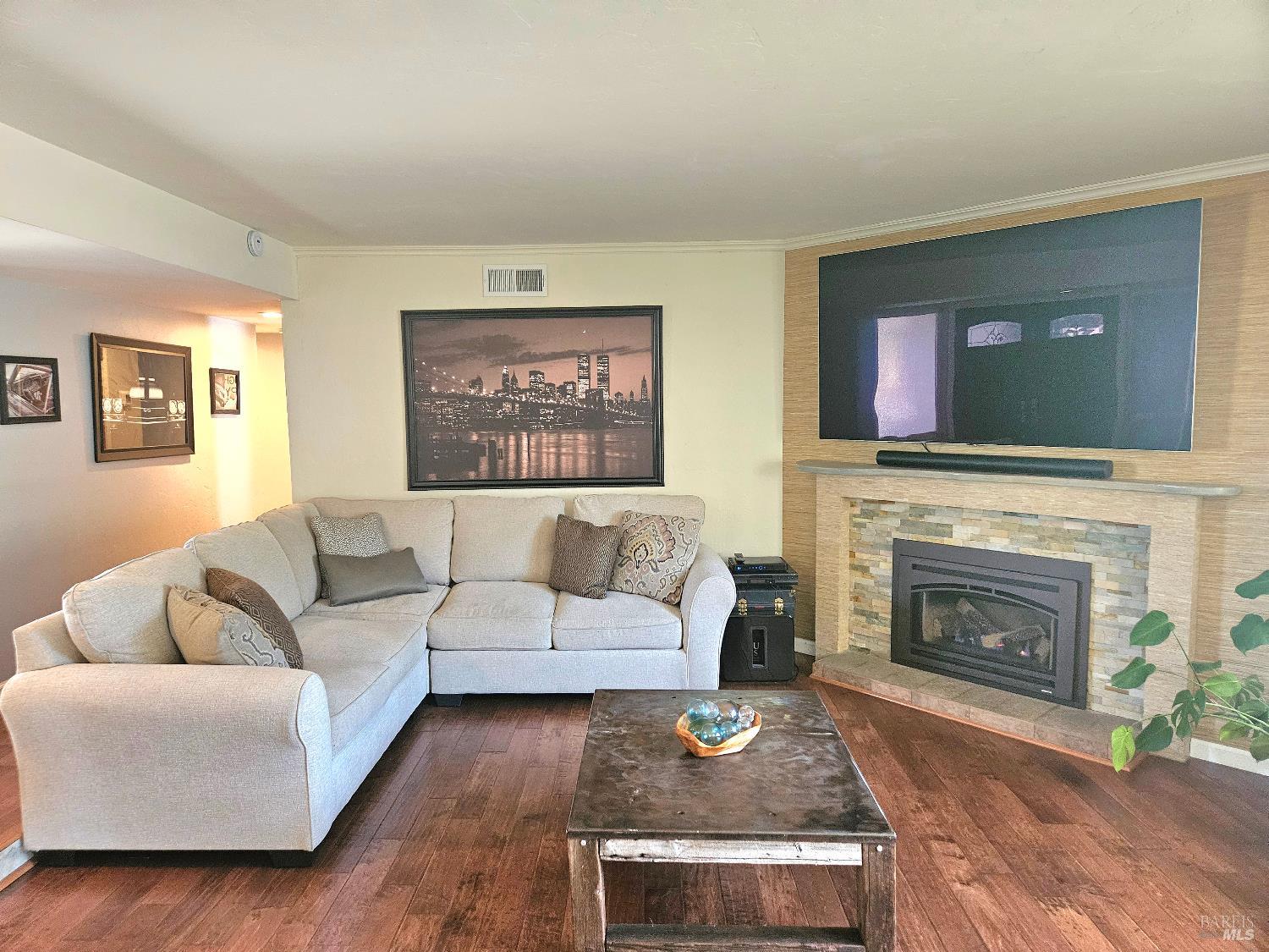 Detail Gallery Image 23 of 46 For 354 Wikiup Dr, Santa Rosa,  CA 95403 - 3 Beds | 2 Baths