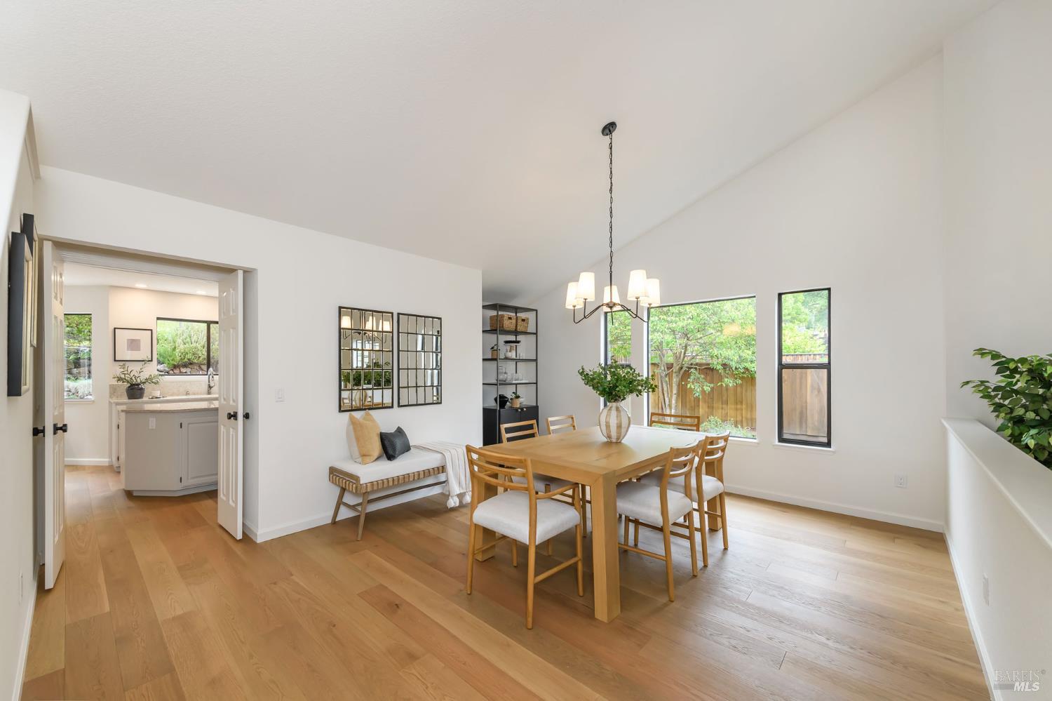 Detail Gallery Image 7 of 45 For 493 Fieldstone Dr, Novato,  CA 94945 - 4 Beds | 3 Baths