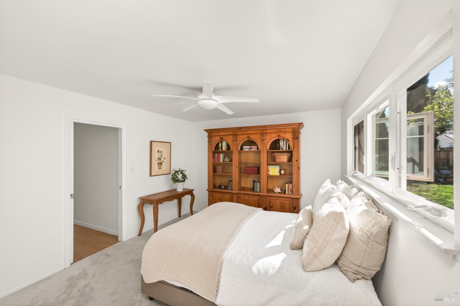 Detail Gallery Image 9 of 34 For 3541 Twin Oaks Dr, Napa,  CA 94558 - 4 Beds | 2 Baths