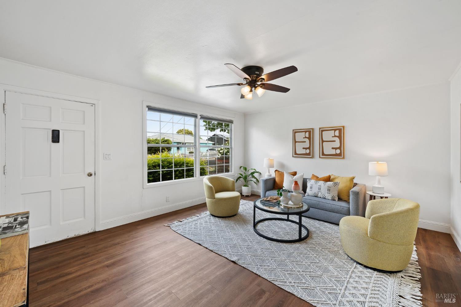 Detail Gallery Image 7 of 34 For 218 Hillcrest Ave, Benicia,  CA 94510 - 2 Beds | 1 Baths