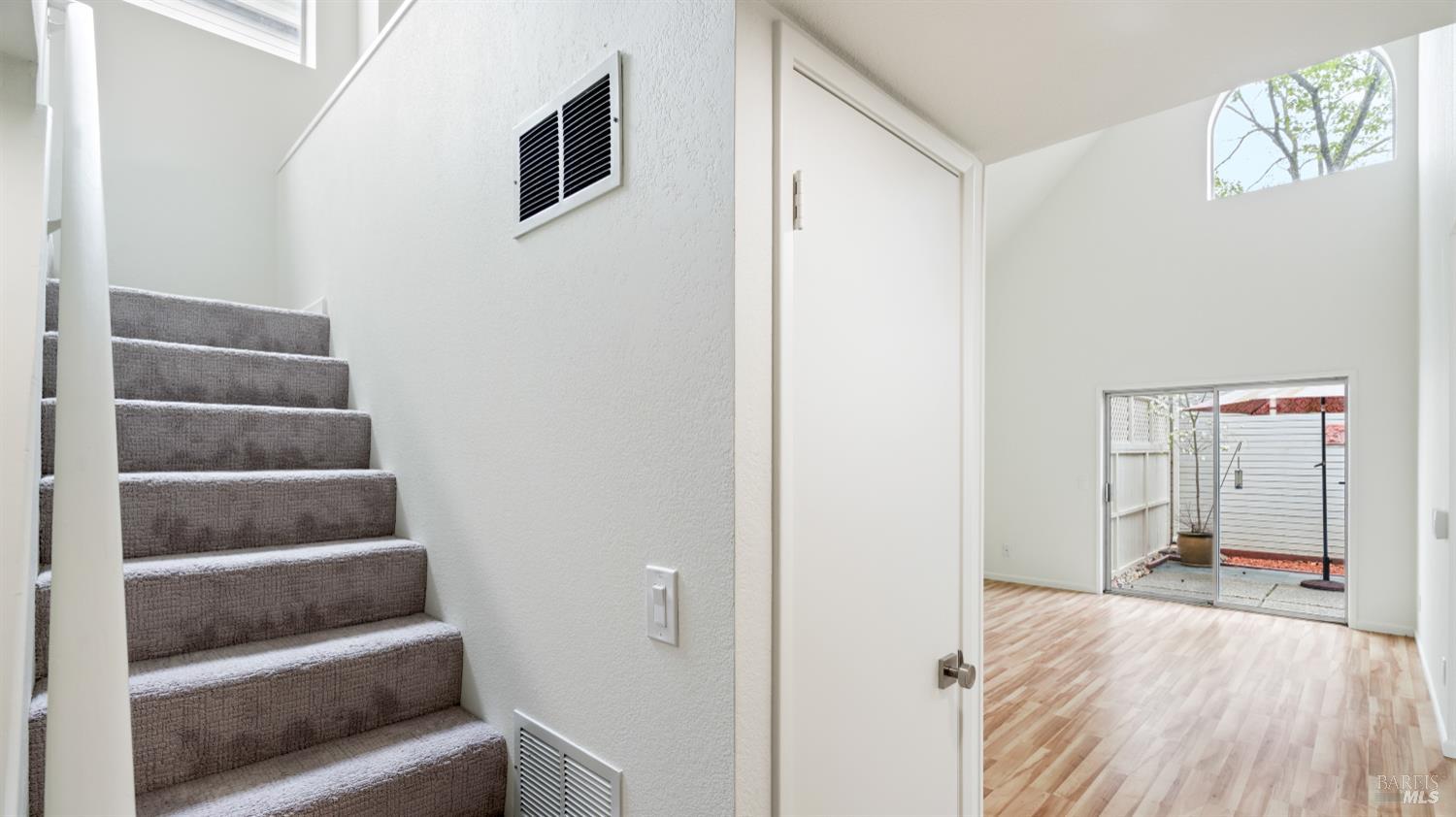 Detail Gallery Image 18 of 33 For 3335 Yulupa Ave, Santa Rosa,  CA 95405 - 3 Beds | 1/1 Baths