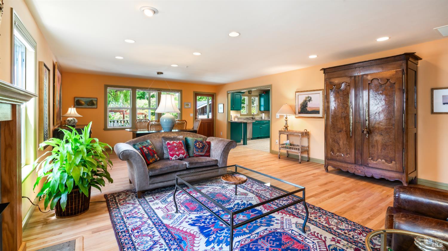 Detail Gallery Image 4 of 39 For 27345 State Route 1 Unkn, Tomales,  CA 94971 - 3 Beds | 2/1 Baths