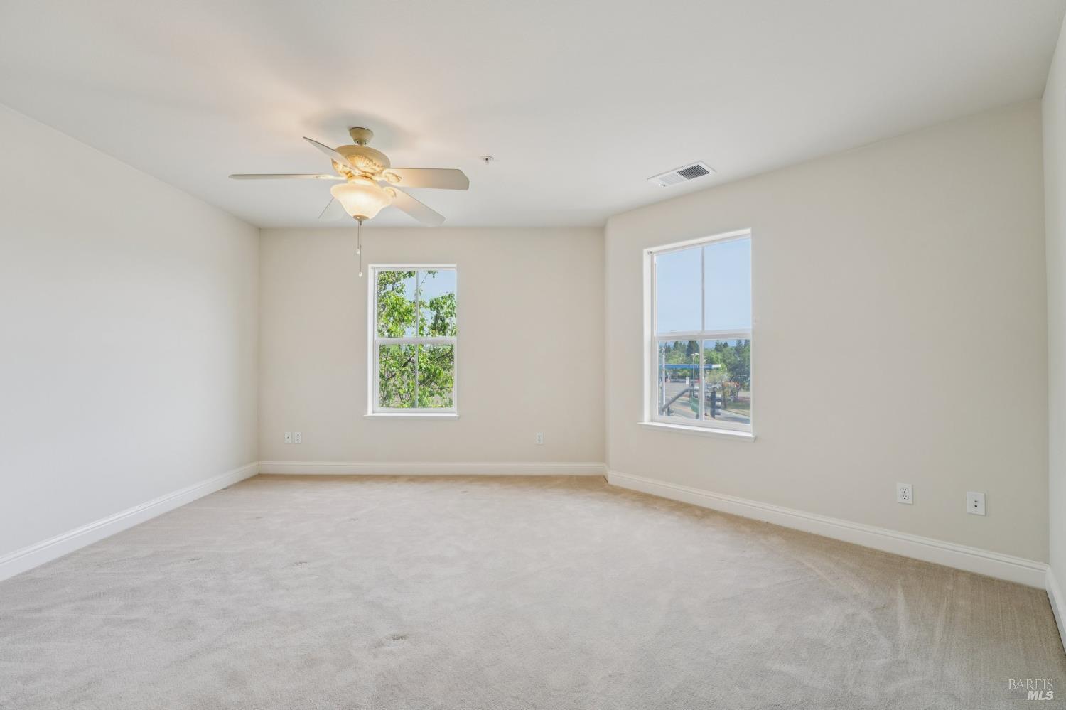 Detail Gallery Image 28 of 45 For 43 Johnson St, Windsor,  CA 95492 - 3 Beds | 2/1 Baths