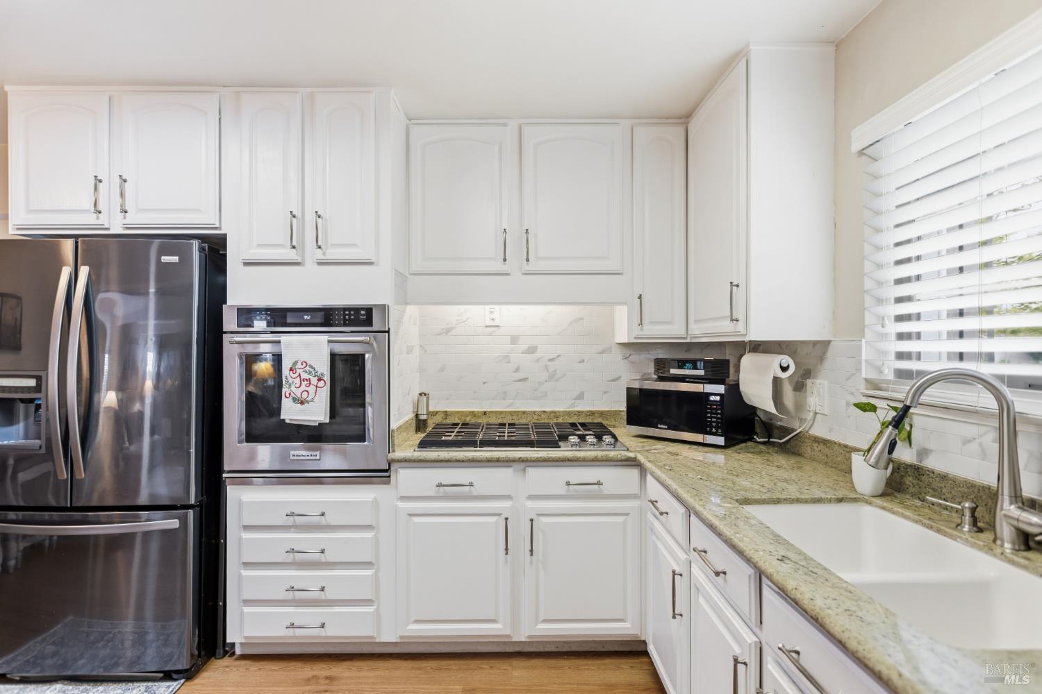 Detail Gallery Image 9 of 29 For 1260 Sierra Ave, Napa,  CA 94558 - 3 Beds | 2 Baths