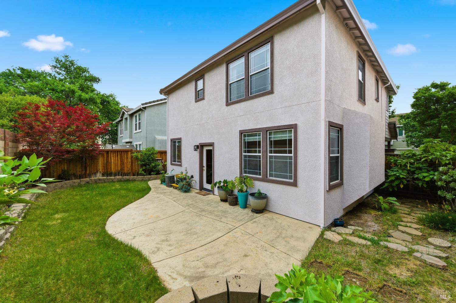 Detail Gallery Image 39 of 52 For 110 Chimney Rock Dr, Vacaville,  CA 95687 - 3 Beds | 2/1 Baths