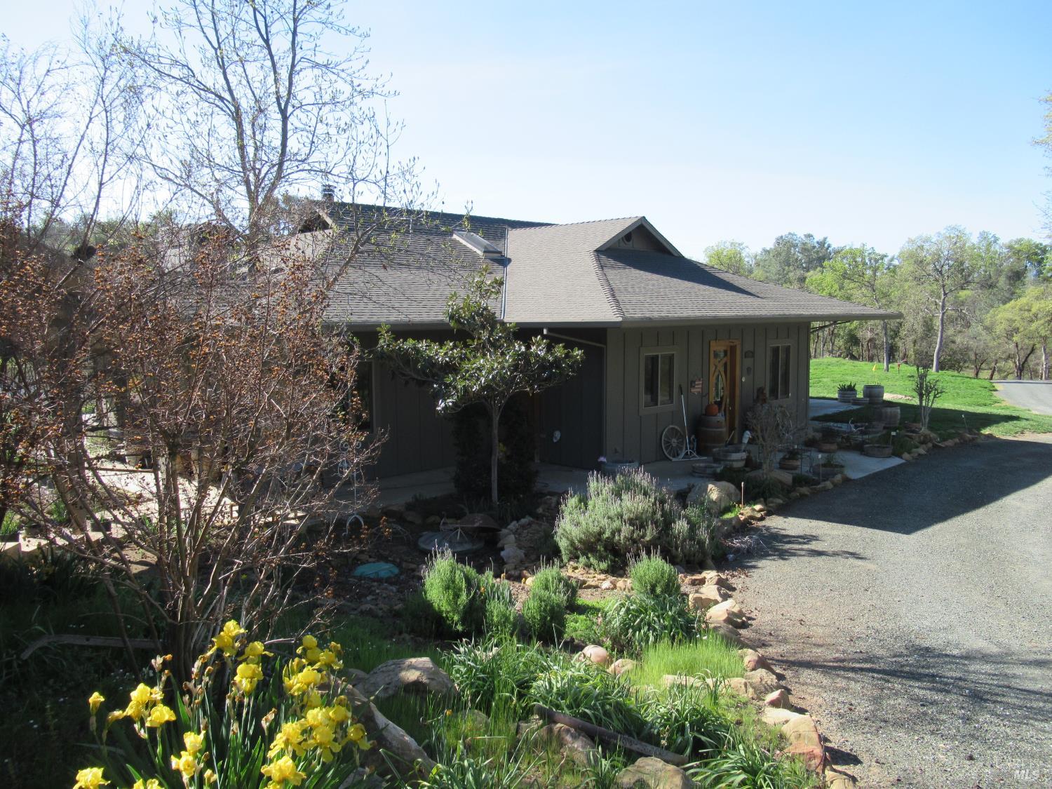 Detail Gallery Image 12 of 49 For 18300 Morgan Valley Rd, Lower Lake,  CA 95457 - 2 Beds | 2 Baths