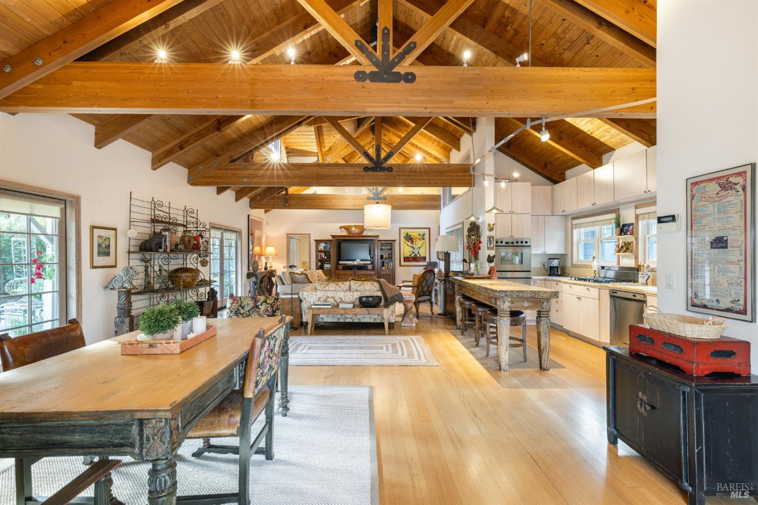 Detail Gallery Image 23 of 41 For 3000 Warm Springs Rd, Glen Ellen,  CA 95442 - 3 Beds | 3 Baths