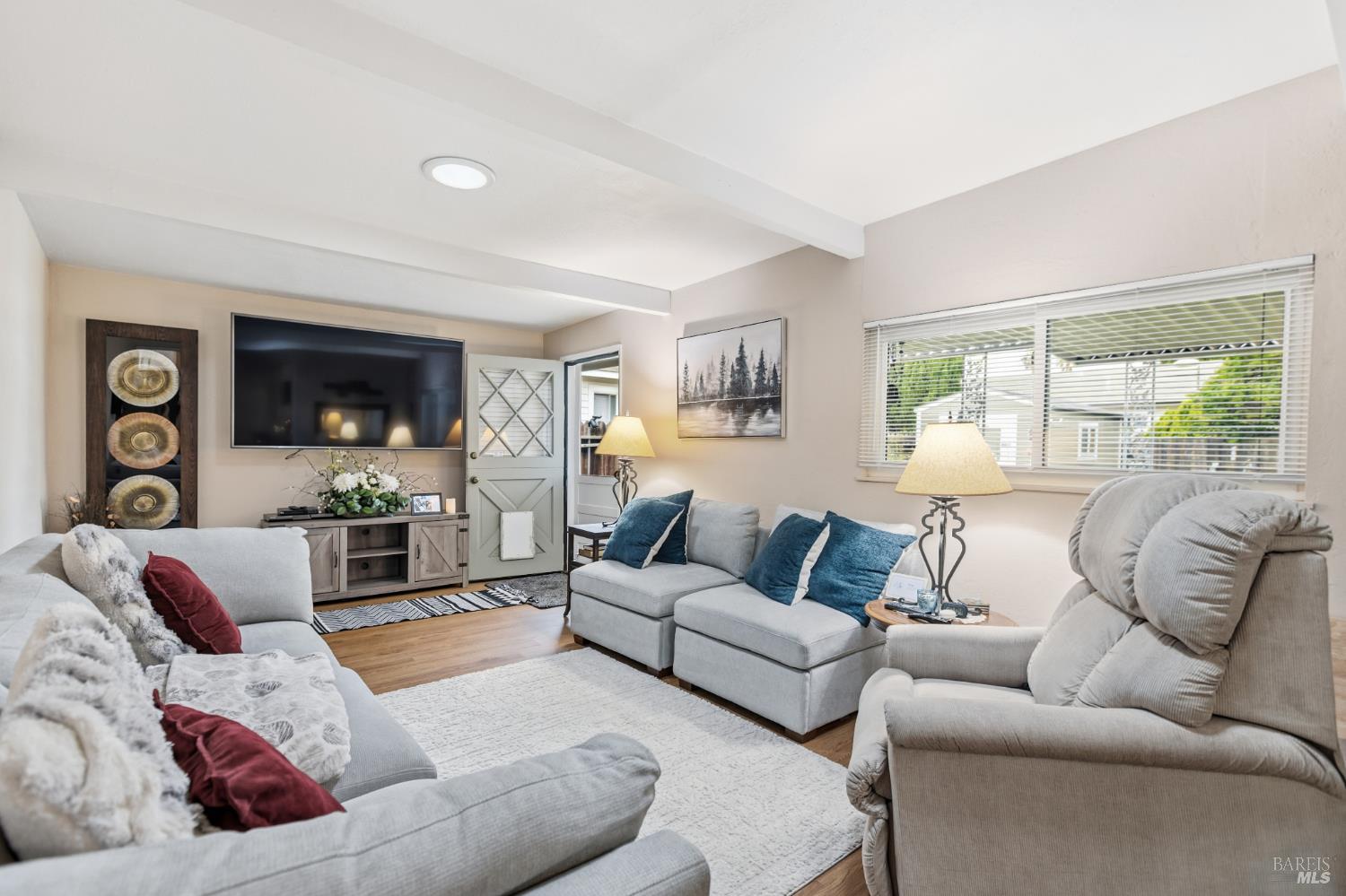 Detail Gallery Image 11 of 29 For 1260 Sierra Ave, Napa,  CA 94558 - 3 Beds | 2 Baths