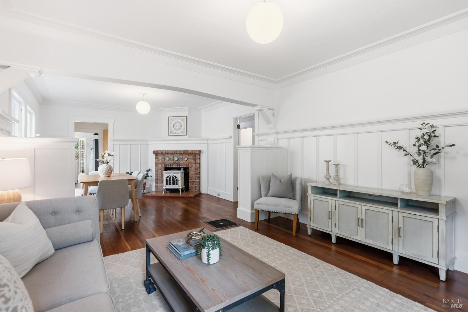 Detail Gallery Image 3 of 34 For 31 Rowland Ct, San Anselmo,  CA 94960 - 3 Beds | 1 Baths