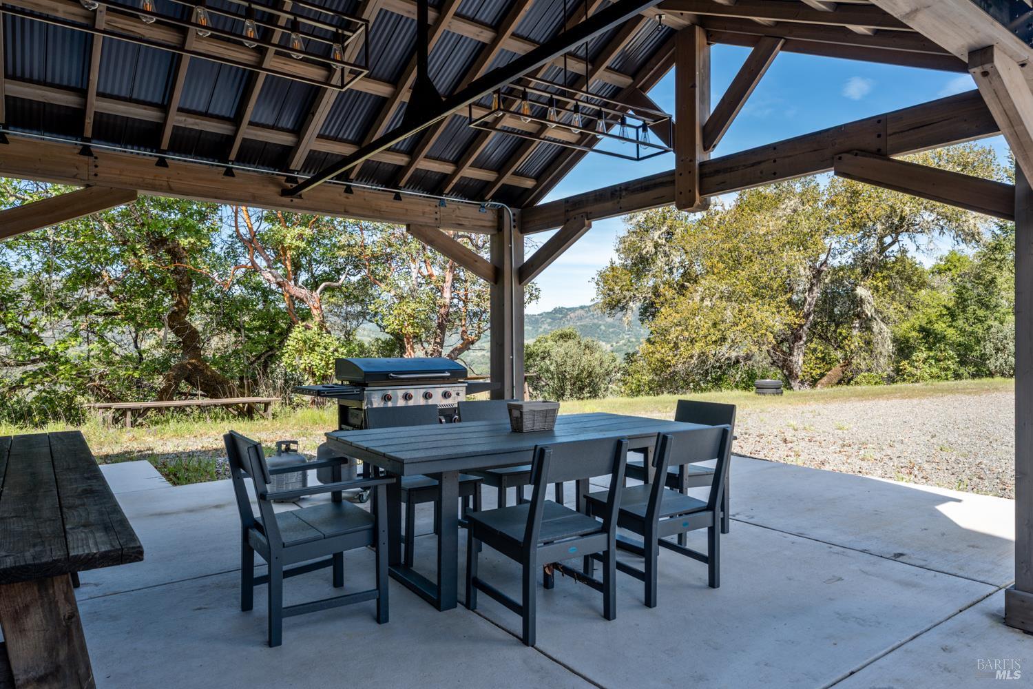 Detail Gallery Image 16 of 48 For 2800 Feliz Creek Rd, Hopland,  CA 95449 - – Beds | – Baths