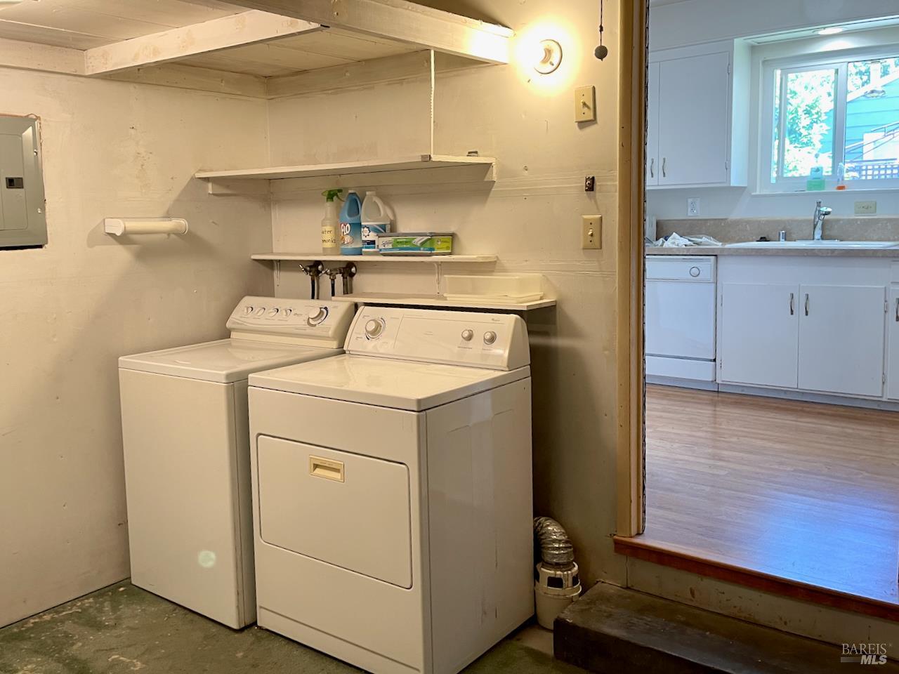 Detail Gallery Image 18 of 33 For 1690 Beaver St, Santa Rosa,  CA 95404 - – Beds | – Baths