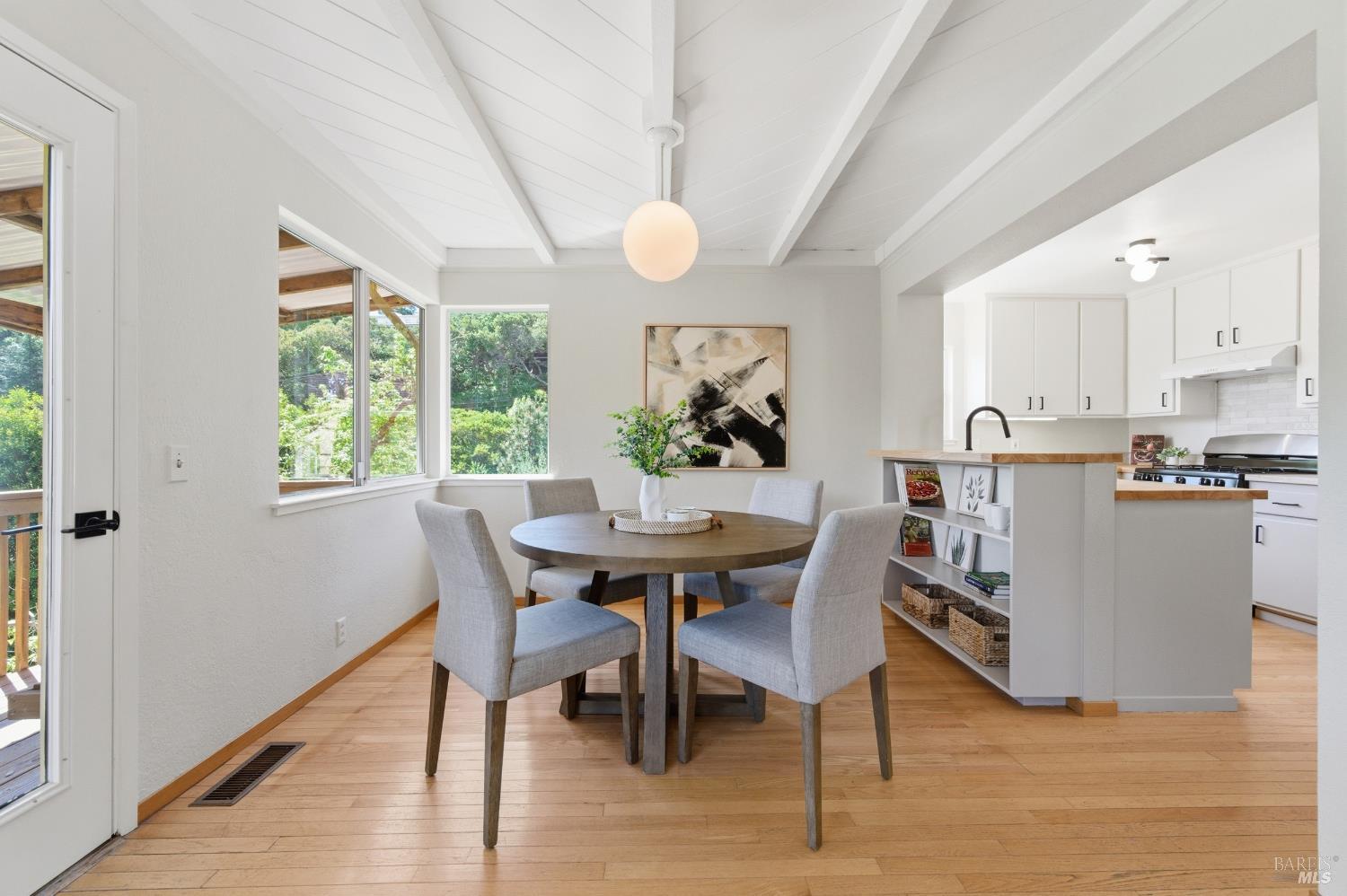 Detail Gallery Image 18 of 59 For 178 Reservoir Rd, San Rafael,  CA 94901 - 4 Beds | 3 Baths