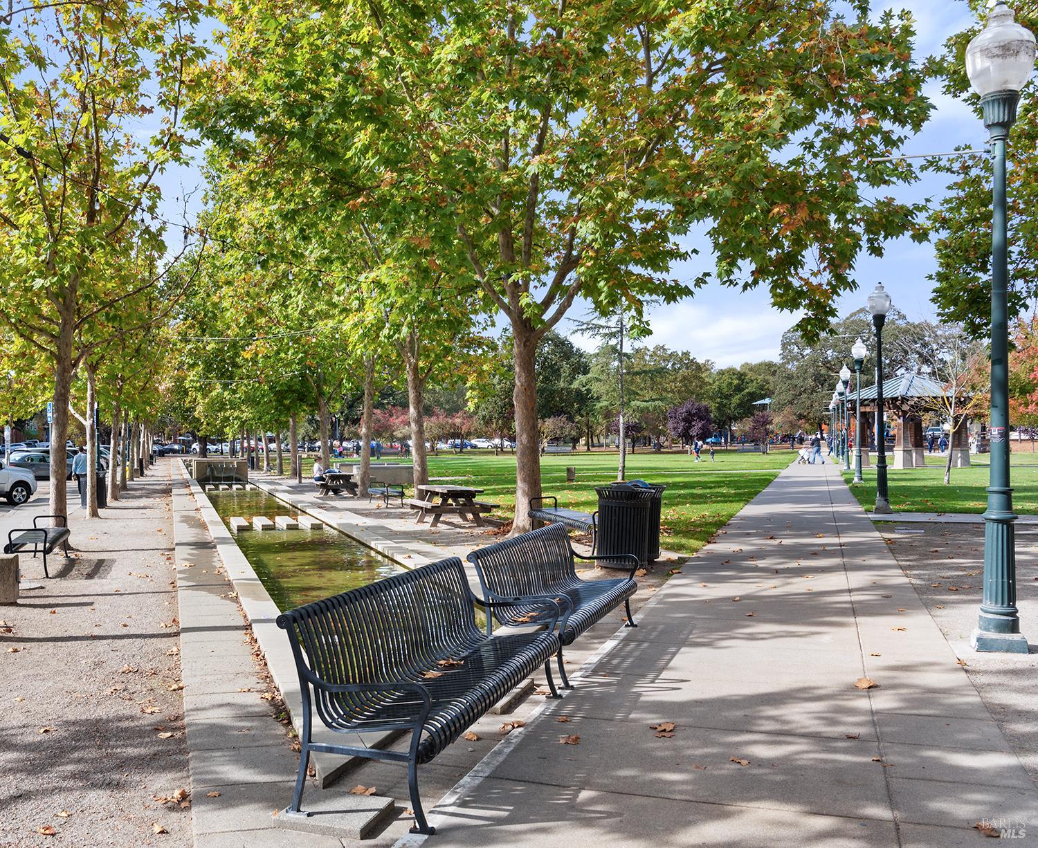 Detail Gallery Image 30 of 32 For 228 Johnson St, Windsor,  CA 95492 - 3 Beds | 2/2 Baths