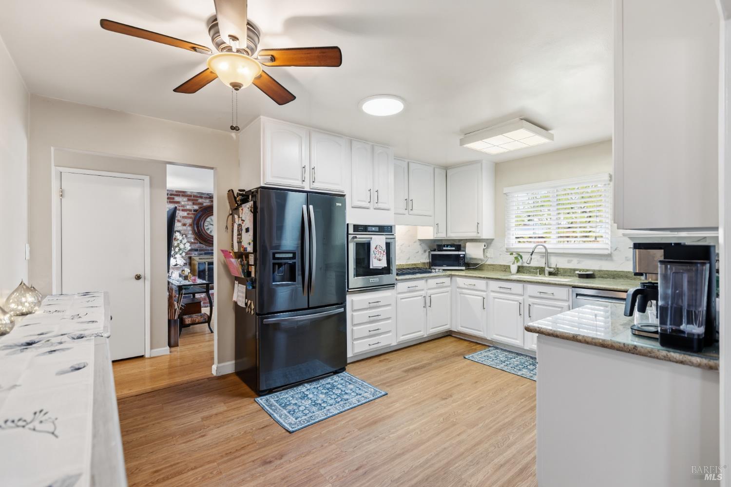 Detail Gallery Image 7 of 29 For 1260 Sierra Ave, Napa,  CA 94558 - 3 Beds | 2 Baths