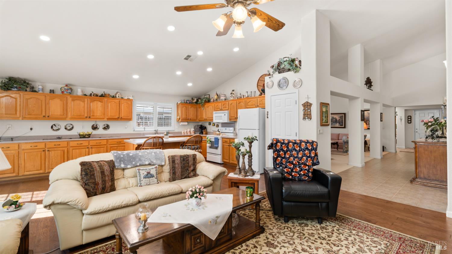 Detail Gallery Image 16 of 56 For 4539 Avondale Cir, Fairfield,  CA 94533 - 3 Beds | 2 Baths