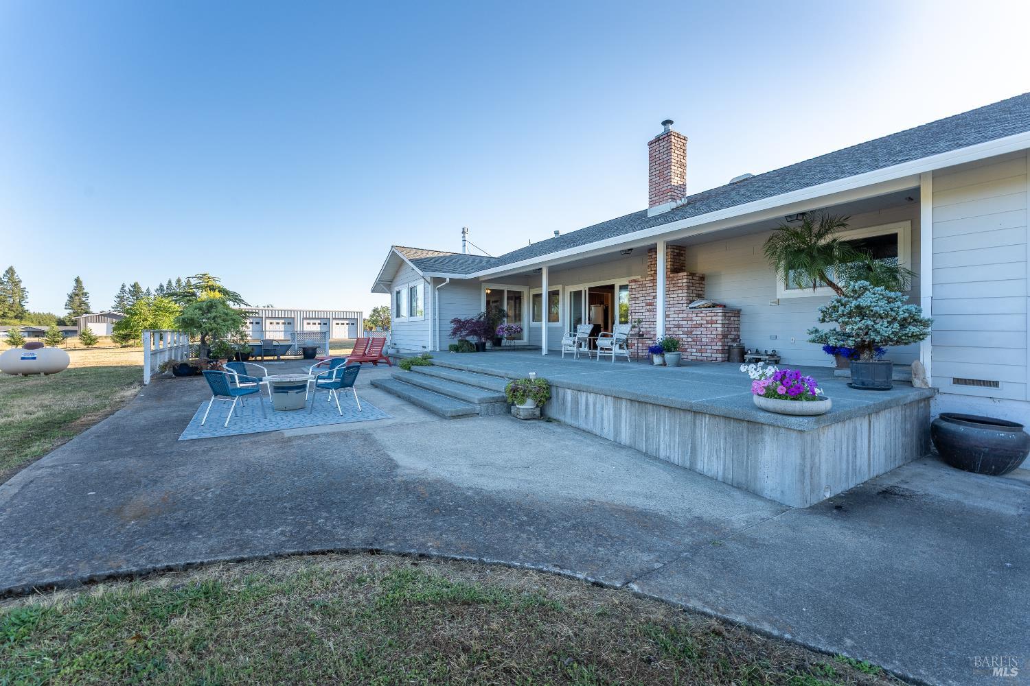 Detail Gallery Image 24 of 41 For 1961 Foothill Dr, Redwood Valley,  CA 95470 - 4 Beds | 2/1 Baths