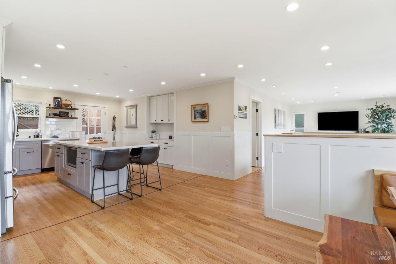 Detail Gallery Image 10 of 46 For 54 Manzanita Ave, Novato,  CA 94945 - 3 Beds | 2 Baths