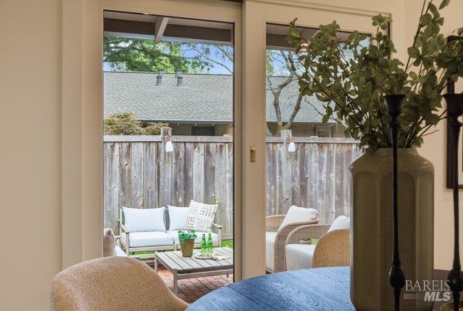Detail Gallery Image 13 of 50 For 10 Catalpa Ave #7,  Mill Valley,  CA 94941 - 2 Beds | 1 Baths
