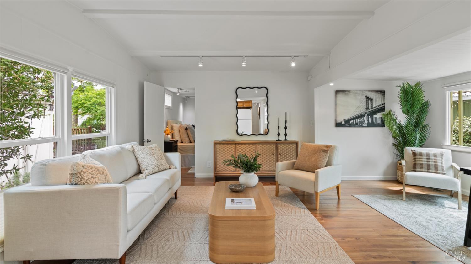 Detail Gallery Image 10 of 44 For 204 Barcelona Ave, Novato,  CA 94949 - 2 Beds | 2 Baths