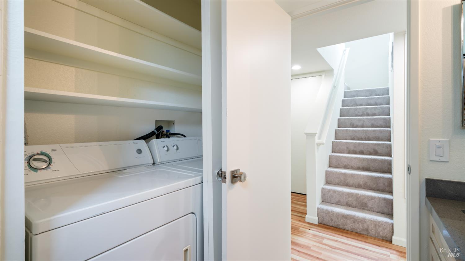 Detail Gallery Image 14 of 33 For 3335 Yulupa Ave, Santa Rosa,  CA 95405 - 3 Beds | 1/1 Baths