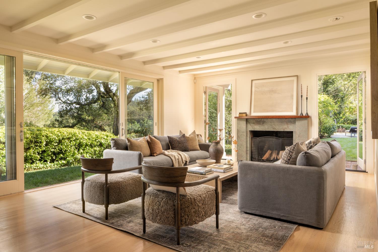 Detail Gallery Image 3 of 27 For 450 Woodland Rd, Kentfield,  CA 94904 - 4 Beds | 4 Baths