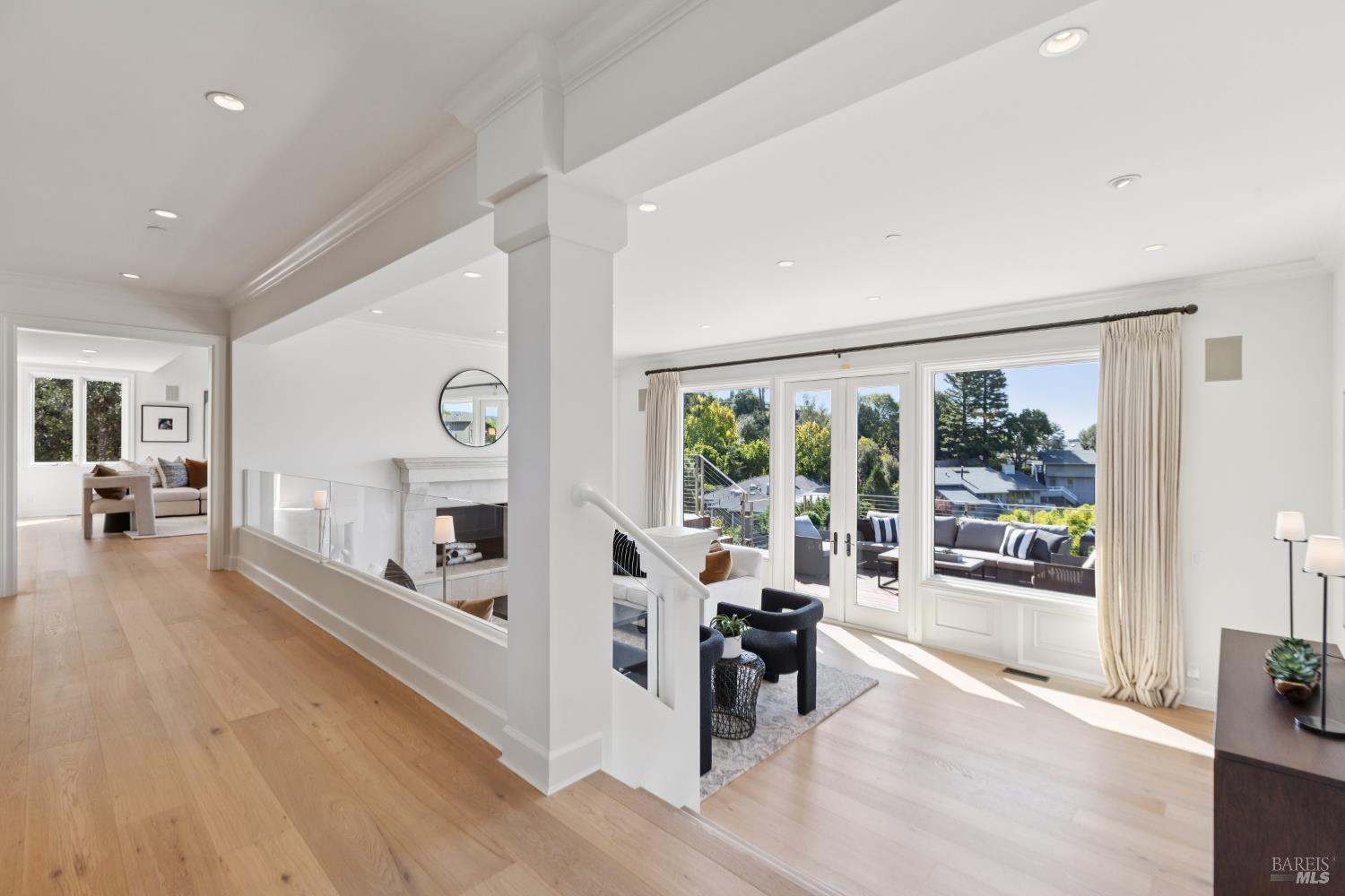Detail Gallery Image 7 of 68 For 25 Mark Ter, Tiburon,  CA 94920 - 5 Beds | 4 Baths