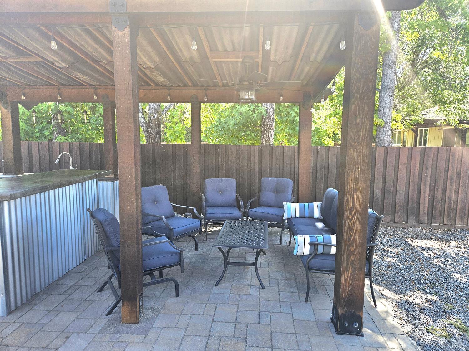 Detail Gallery Image 7 of 46 For 354 Wikiup Dr, Santa Rosa,  CA 95403 - 3 Beds | 2 Baths