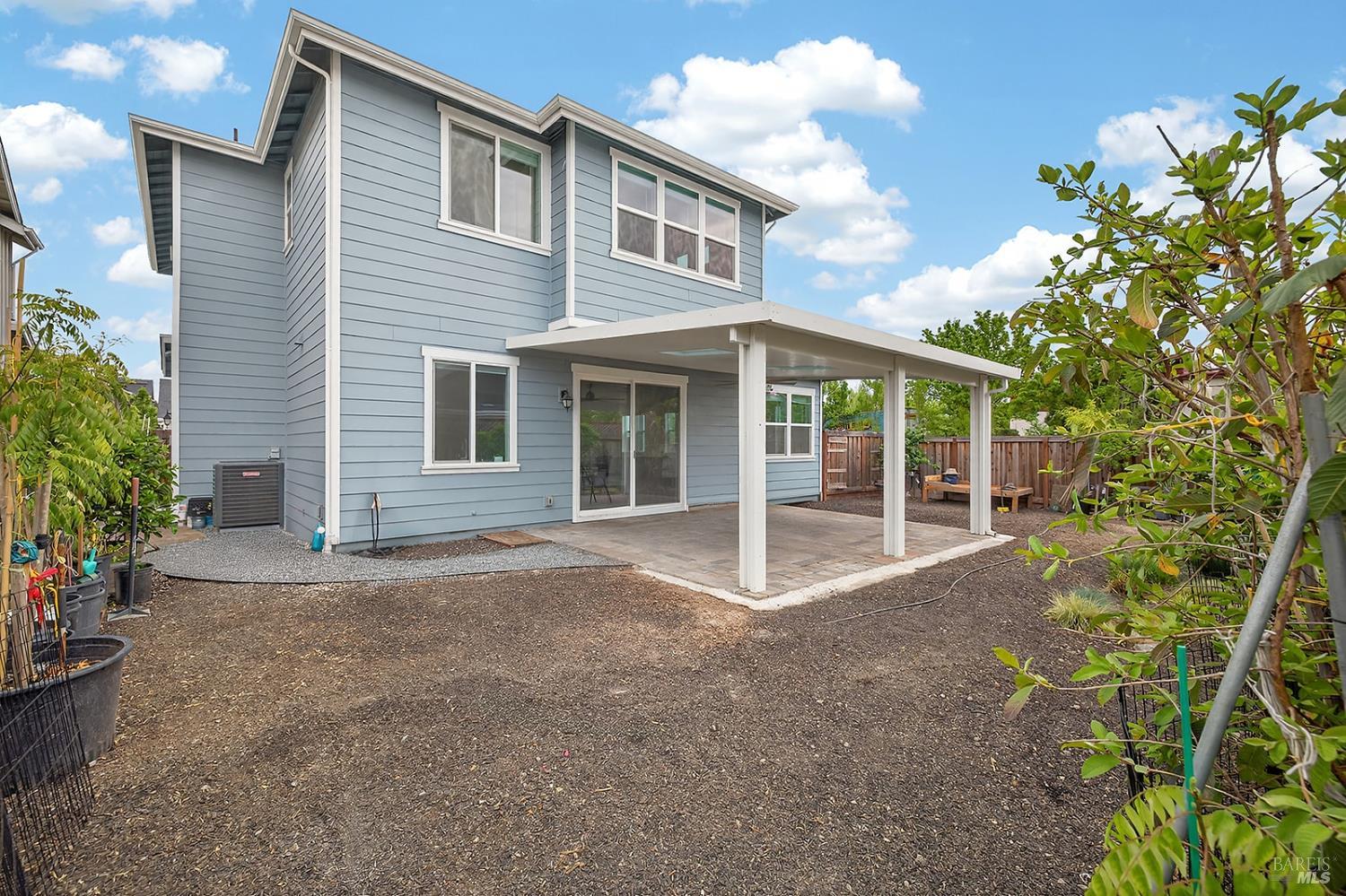 Detail Gallery Image 30 of 38 For 1145 Portello Ln, Windsor,  CA 95492 - 3 Beds | 3 Baths