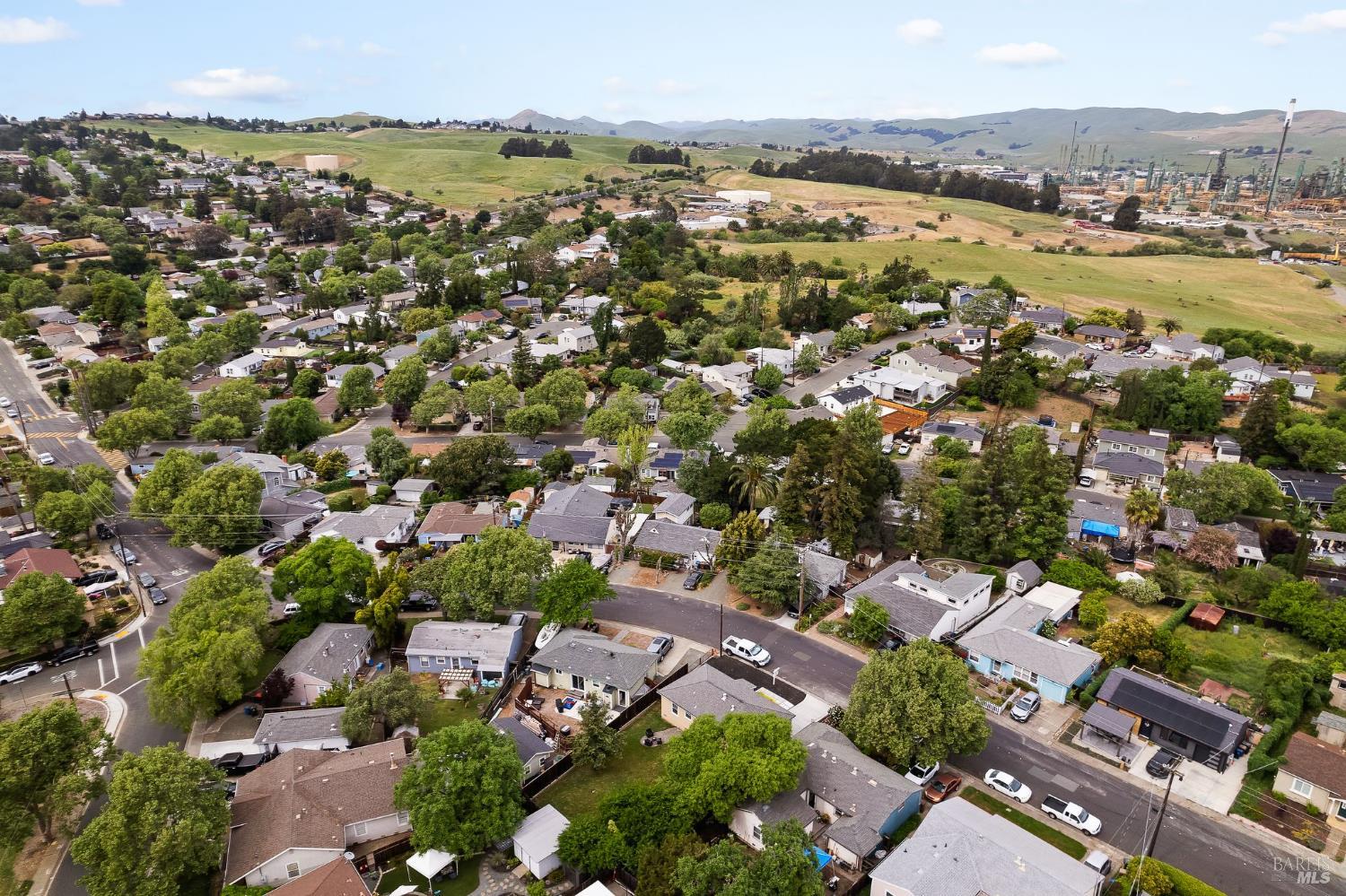 Detail Gallery Image 33 of 34 For 218 Hillcrest Ave, Benicia,  CA 94510 - 2 Beds | 1 Baths
