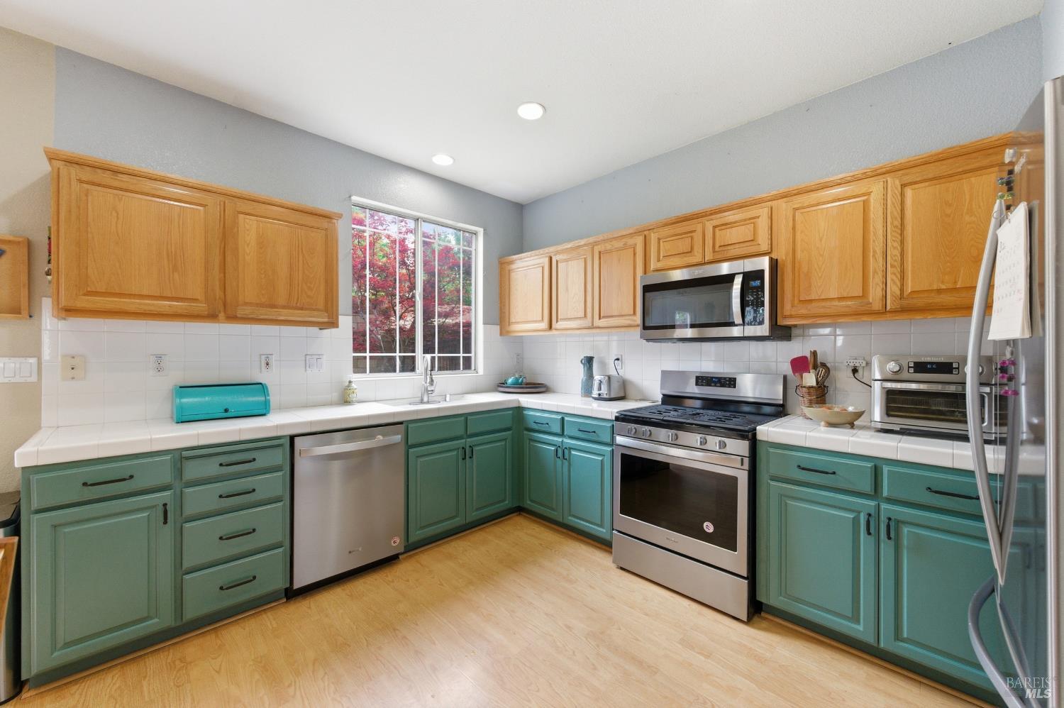 Detail Gallery Image 17 of 52 For 110 Chimney Rock Dr, Vacaville,  CA 95687 - 3 Beds | 2/1 Baths