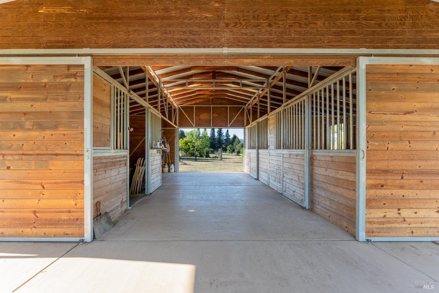 Detail Gallery Image 33 of 41 For 1961 Foothill Dr, Redwood Valley,  CA 95470 - 4 Beds | 2/1 Baths