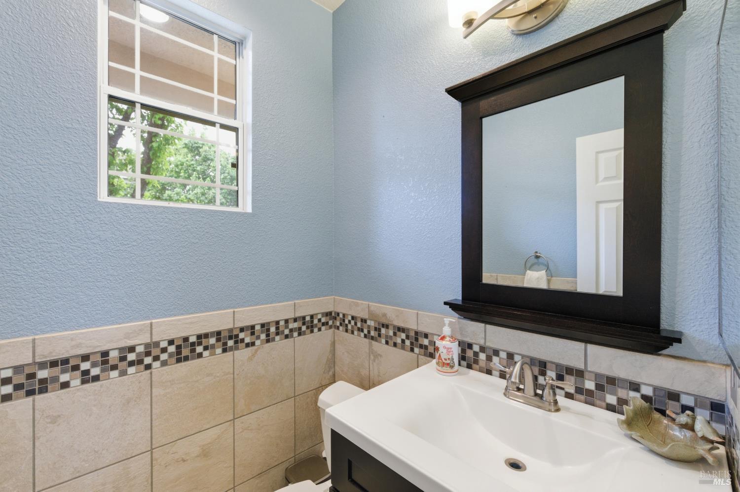 Detail Gallery Image 22 of 52 For 110 Chimney Rock Dr, Vacaville,  CA 95687 - 3 Beds | 2/1 Baths
