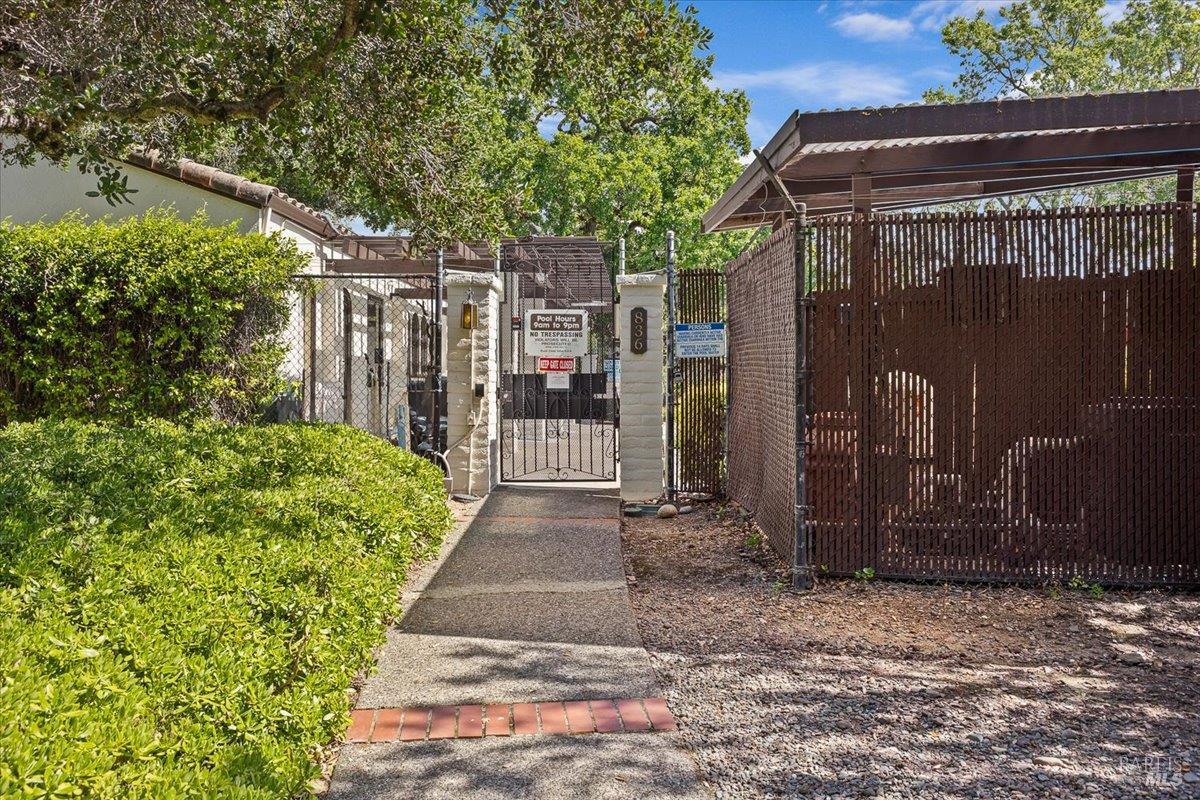 Detail Gallery Image 34 of 37 For 920 Shady Oak Dr, Santa Rosa,  CA 95404 - 3 Beds | 2 Baths