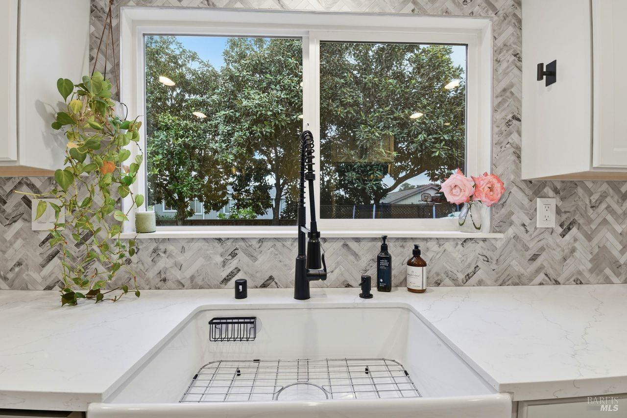 Detail Gallery Image 11 of 38 For 8270 Honor Pl, Cotati,  CA 94931 - 4 Beds | 2/1 Baths