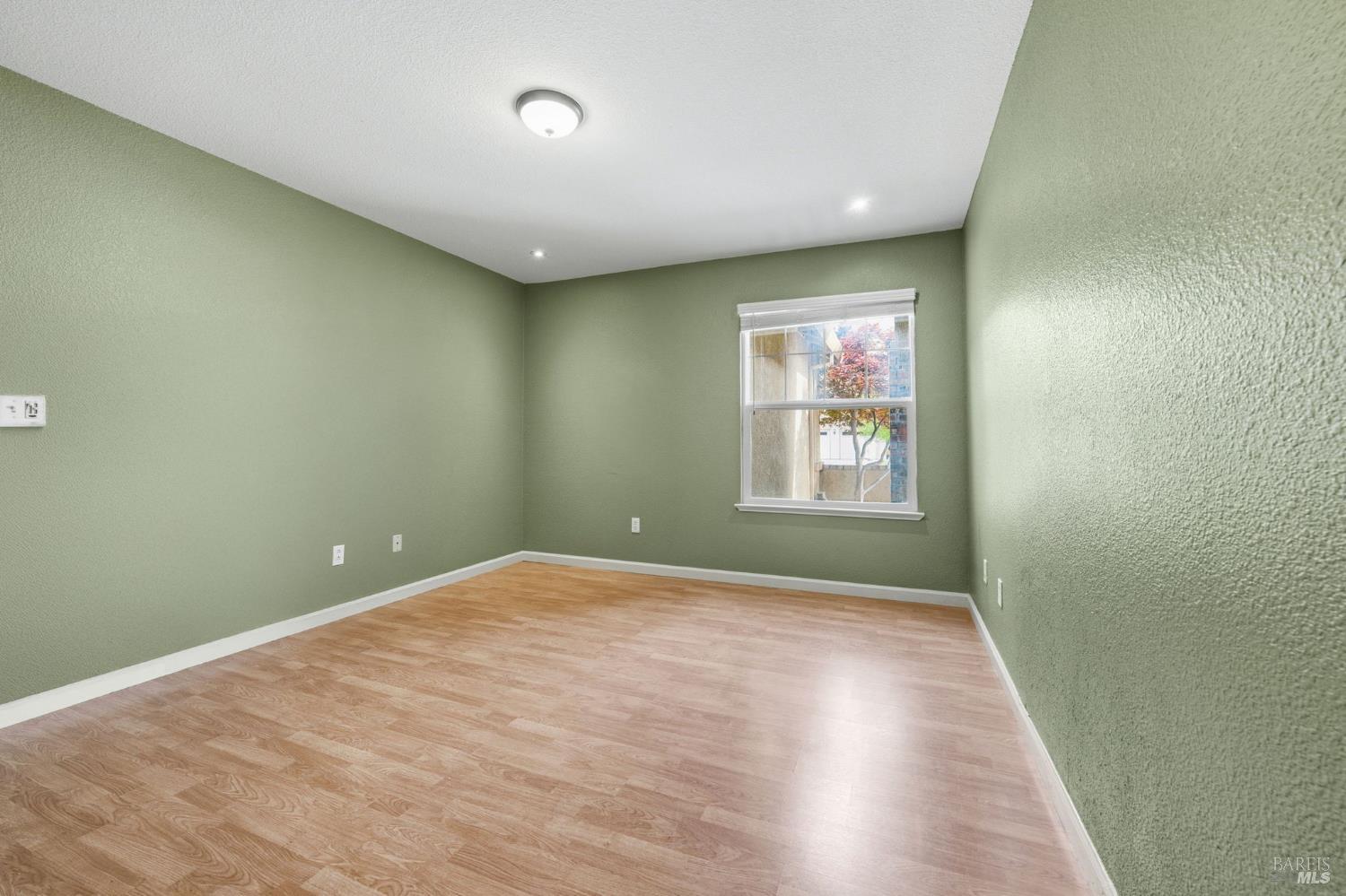 Detail Gallery Image 42 of 78 For 715 Antiquity Dr, Fairfield,  CA 94534 - 5 Beds | 2 Baths