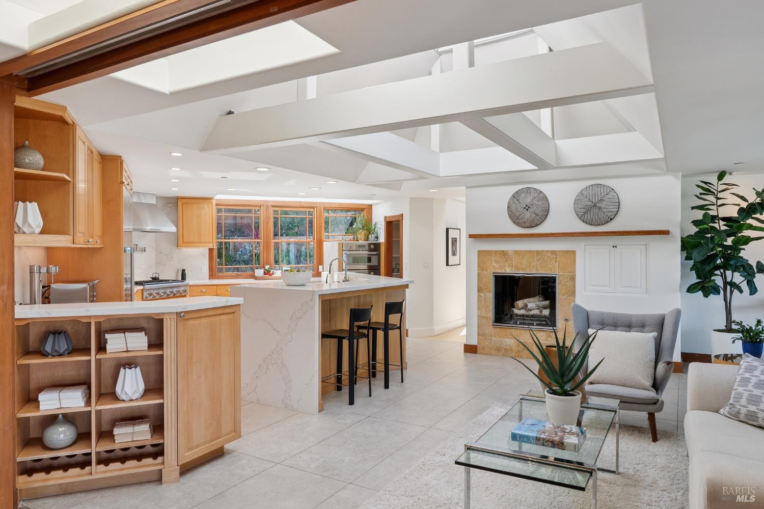 Detail Gallery Image 22 of 68 For 176 Highland Ave, San Rafael,  CA 94901 - 5 Beds | 5/1 Baths