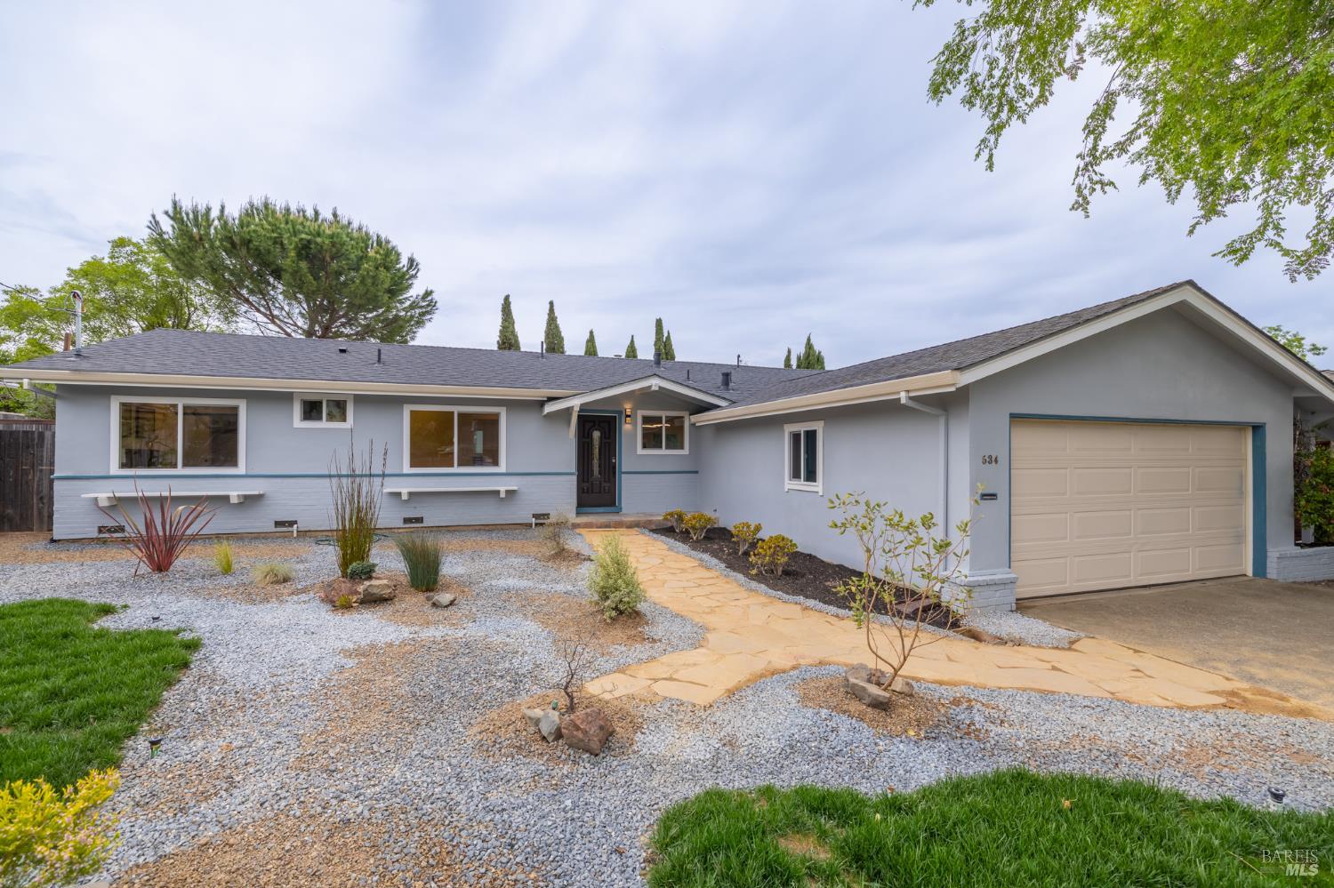 Detail Gallery Image 2 of 25 For 534 Rowland Blvd, Novato,  CA 94947 - 4 Beds | 2 Baths