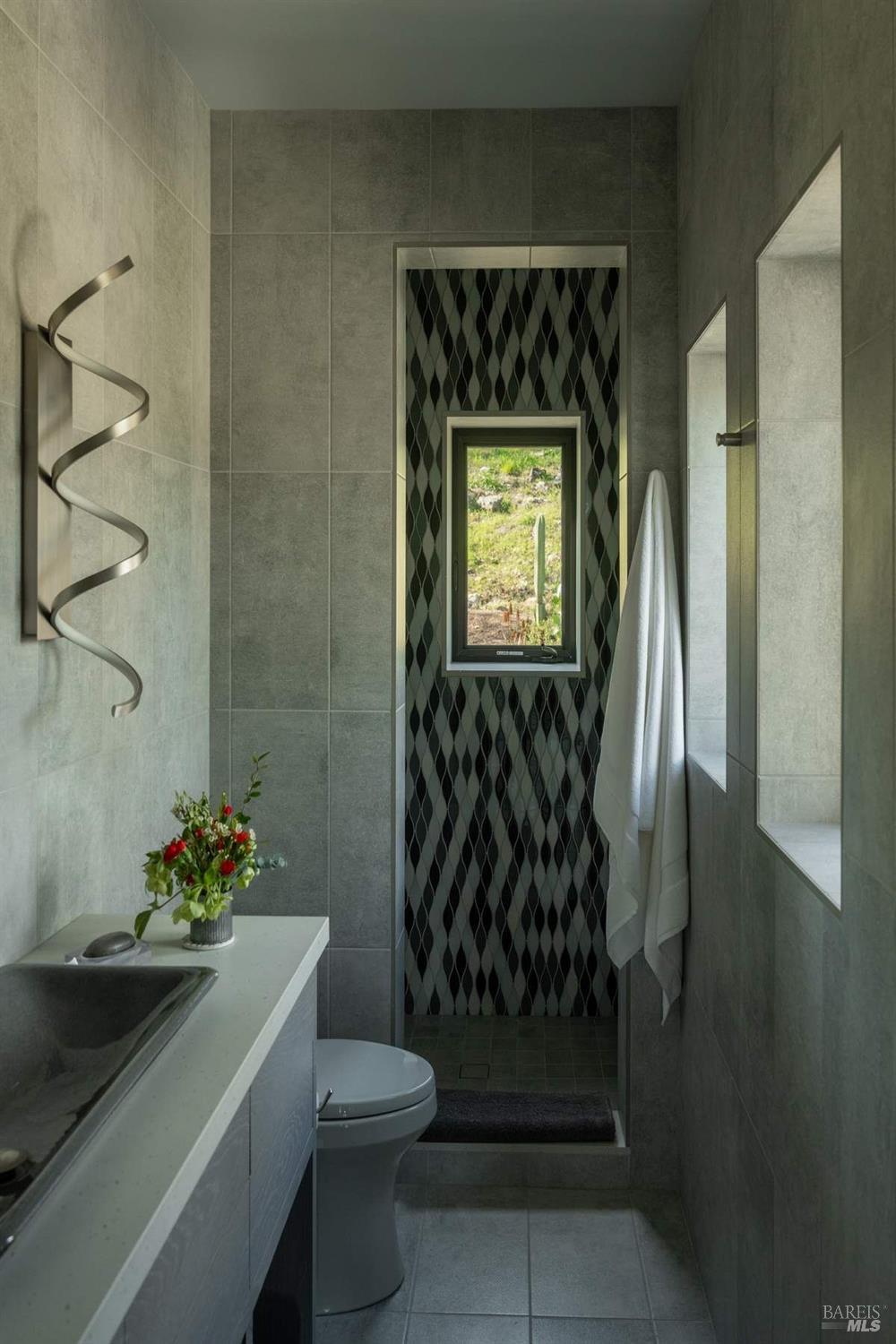 Detail Gallery Image 28 of 50 For 2900 Wild Turkey Run, Santa Rosa,  CA 95404 - 5 Beds | 7/1 Baths