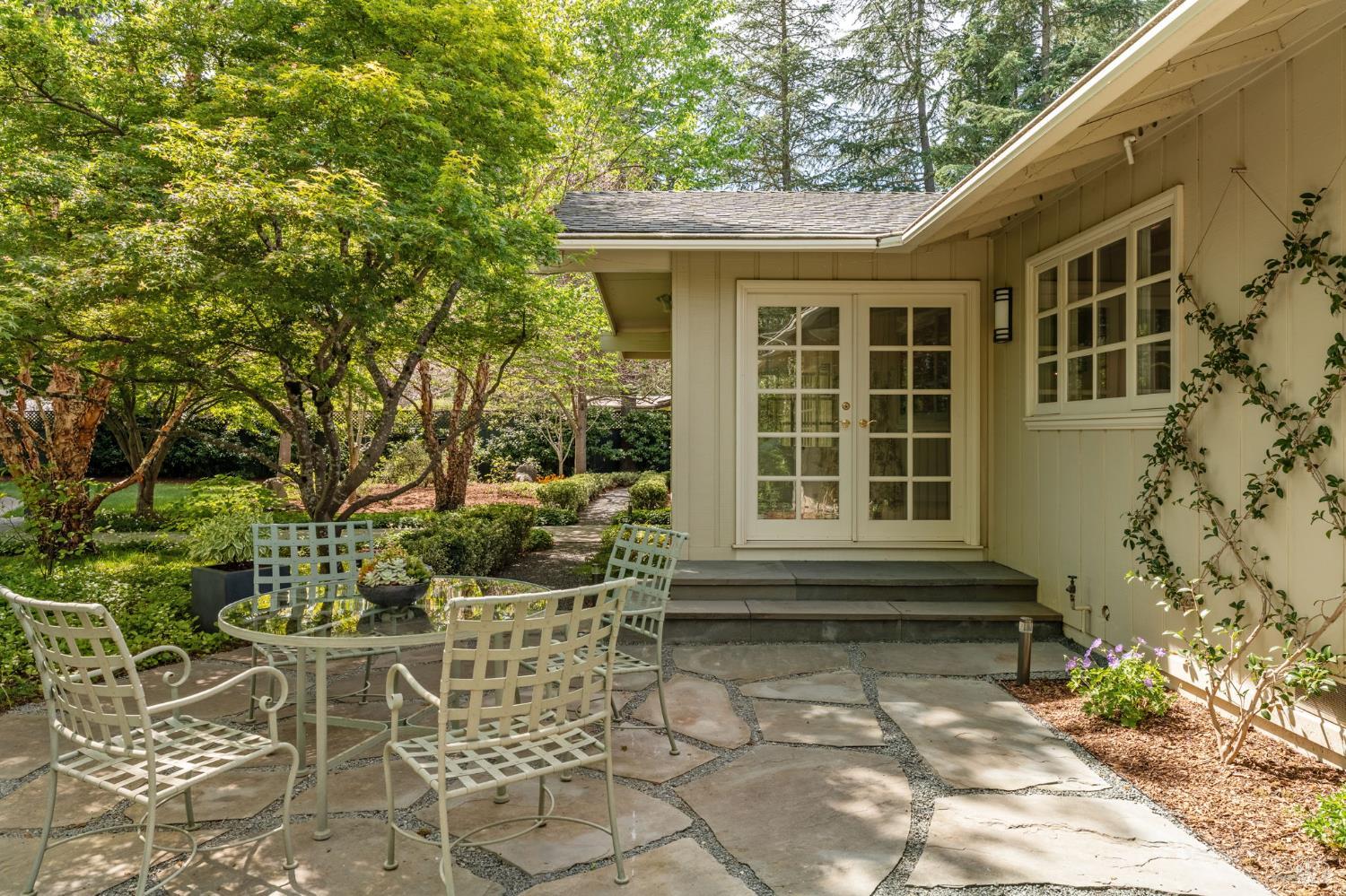 Detail Gallery Image 6 of 67 For 1670 Cabernet Ln, Saint Helena,  CA 94574 - 5 Beds | 5/1 Baths