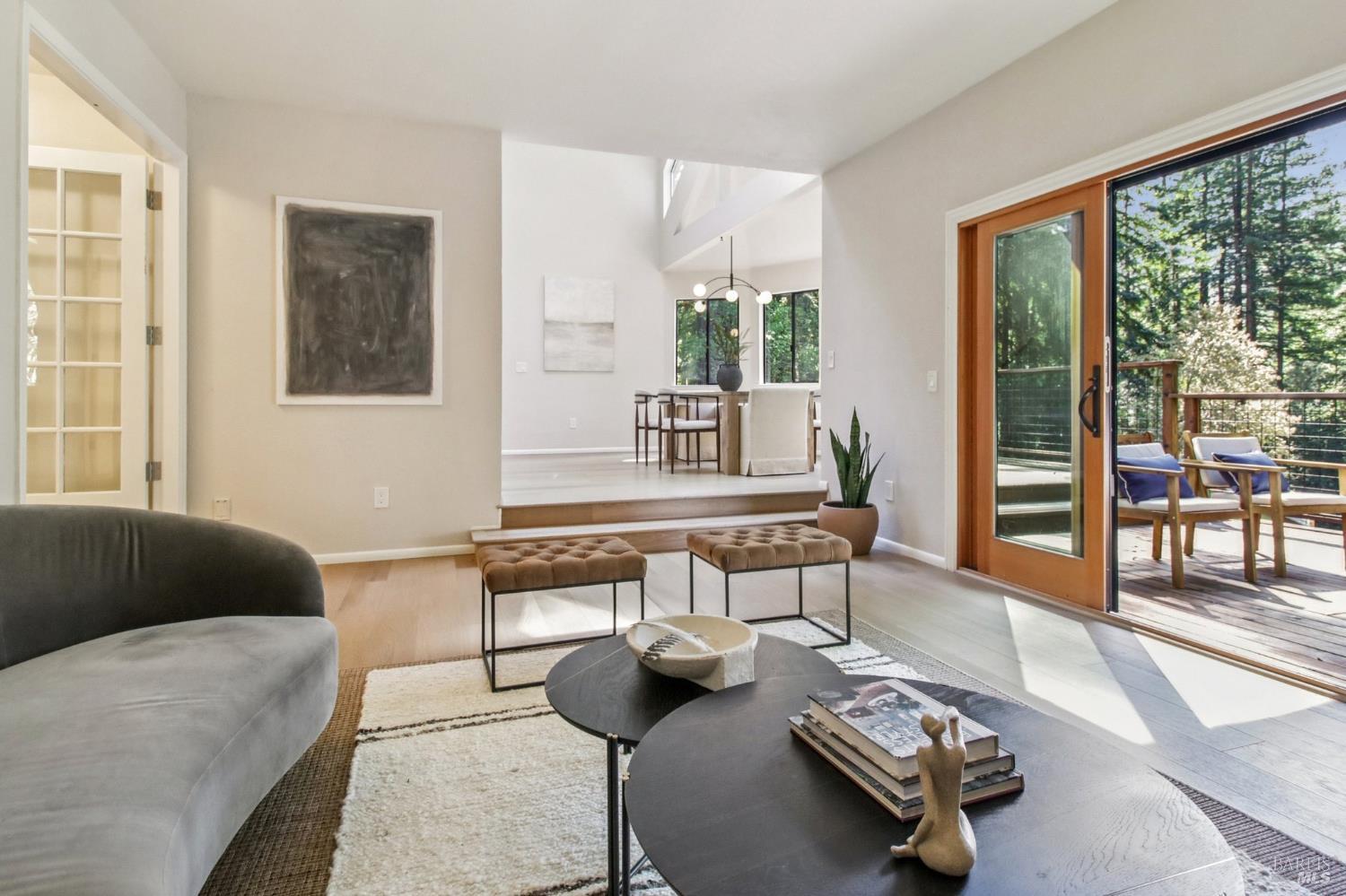 Detail Gallery Image 11 of 53 For 12480 Fiori Ln, Sebastopol,  CA 95472 - 3 Beds | 2/1 Baths