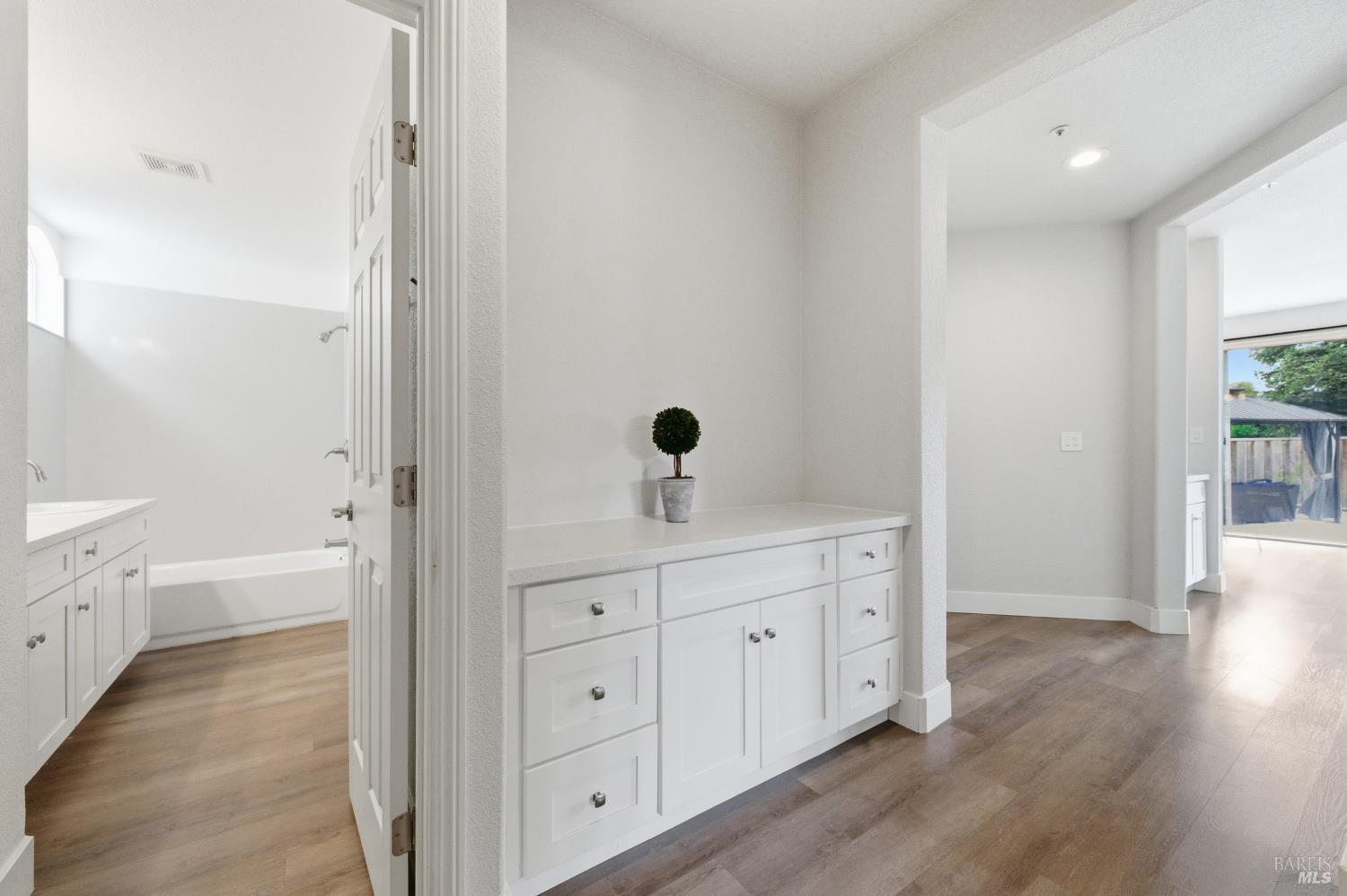 Detail Gallery Image 20 of 51 For 5226 Pavilion Ct, Fairfield,  CA 94534 - 5 Beds | 3/1 Baths