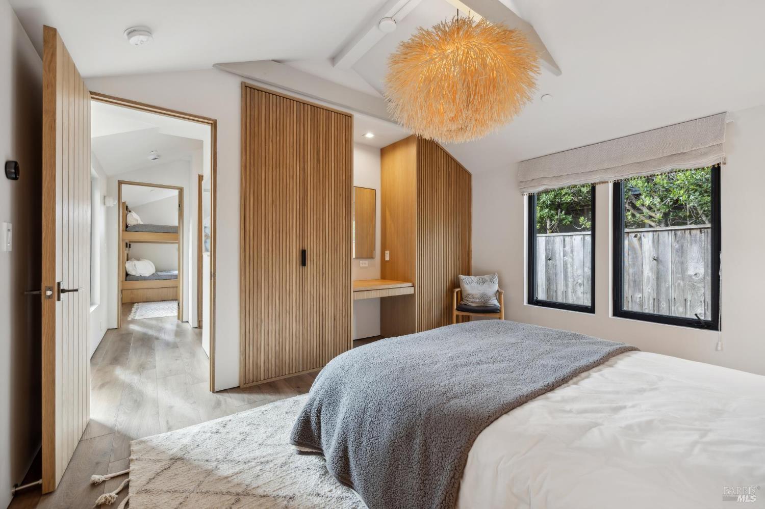 Detail Gallery Image 17 of 30 For 297 Seadrift Rd, Stinson Beach,  CA 94970 - 3 Beds | 2 Baths