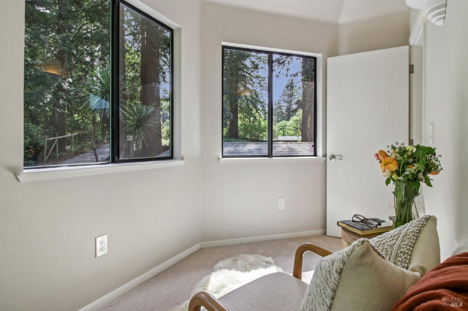 Detail Gallery Image 35 of 53 For 12480 Fiori Ln, Sebastopol,  CA 95472 - 3 Beds | 2/1 Baths