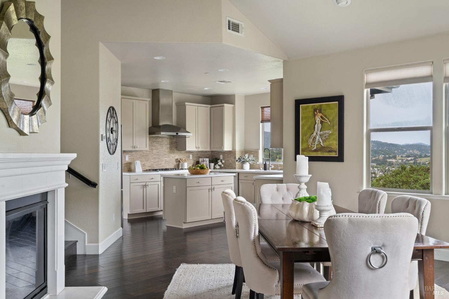 Detail Gallery Image 6 of 36 For 11 Edgehill Way, San Rafael,  CA 94903 - 4 Beds | 3/1 Baths