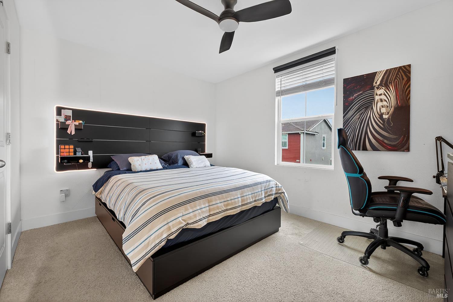 Detail Gallery Image 16 of 31 For 6042 Oxford Pl, Rohnert Park,  CA 94928 - 4 Beds | 2/1 Baths