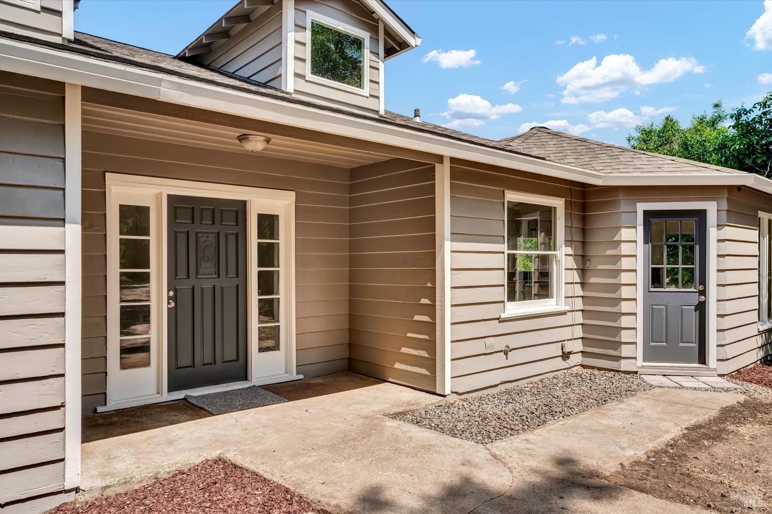 Detail Gallery Image 7 of 38 For 22550 Shady Grove Rd, Middletown,  CA 95461 - 2 Beds | 1 Baths