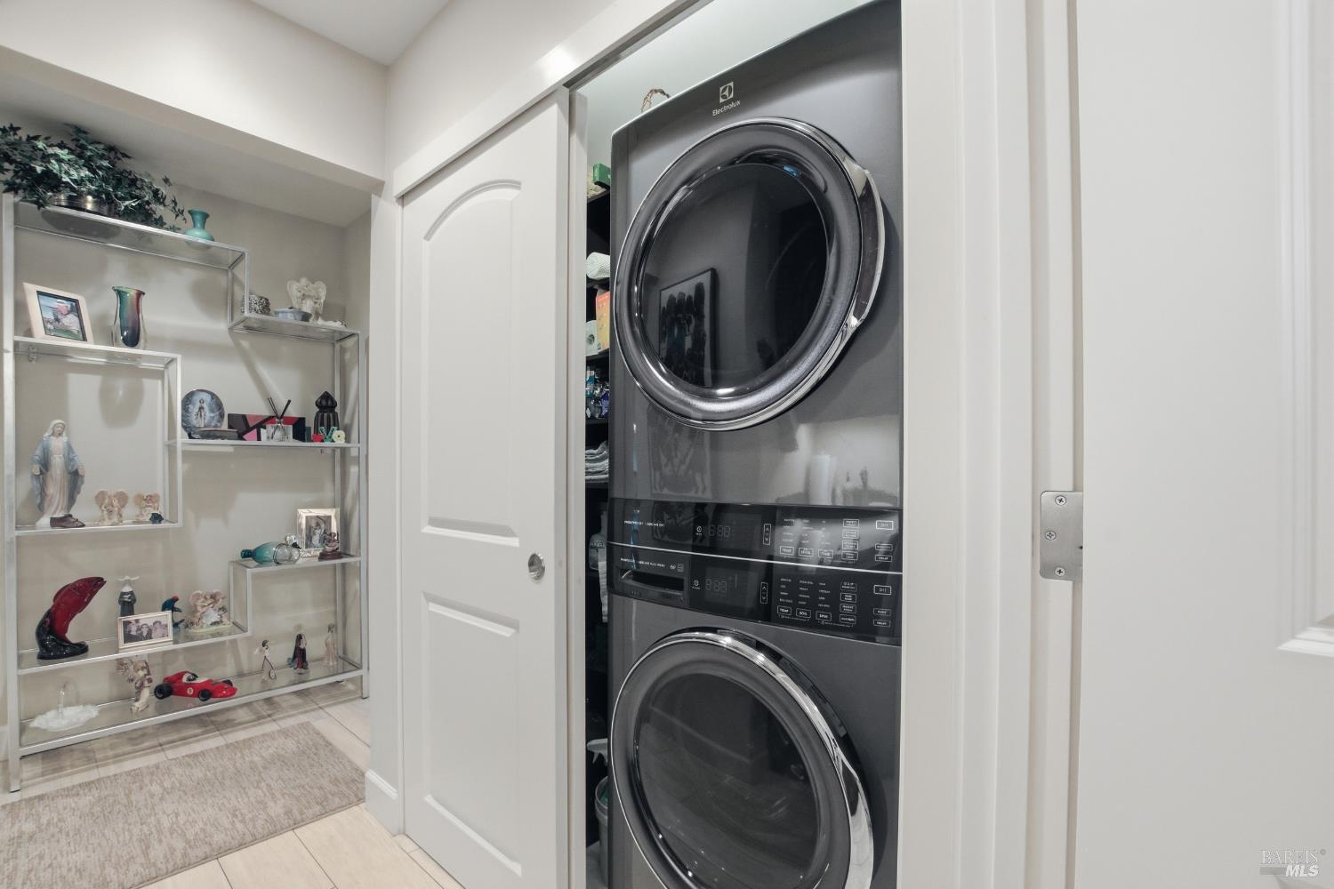 Detail Gallery Image 29 of 32 For 150 Milliken Creek Dr, Napa,  CA 94558 - 2 Beds | 2 Baths